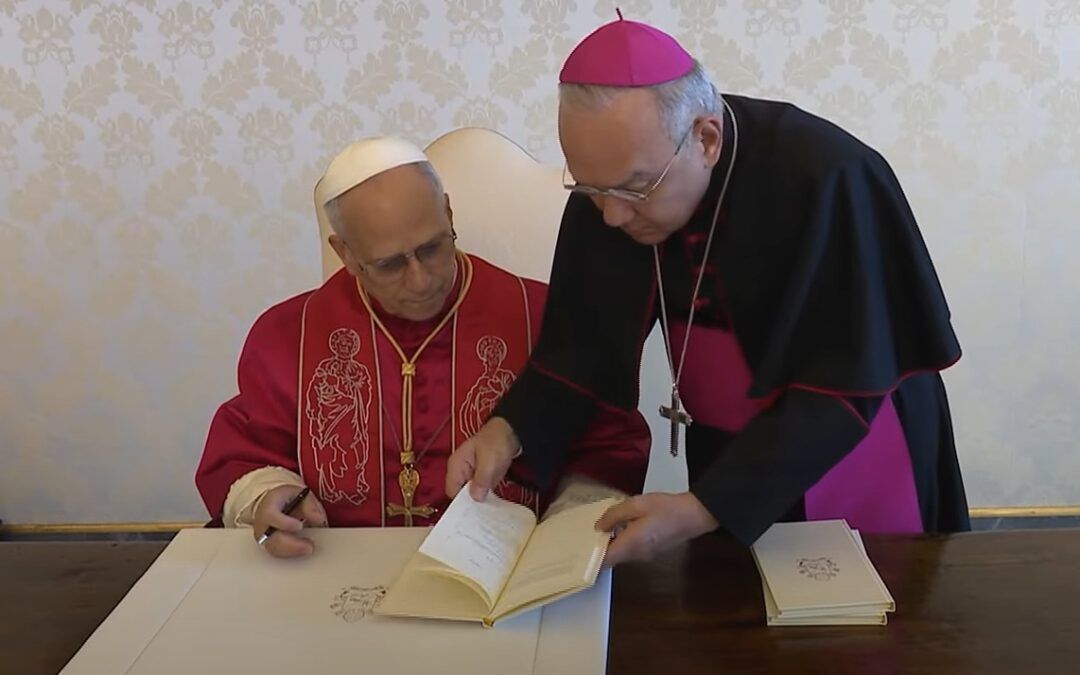 León XIV firma su primer documento magisterial, la exhortación apostólica «Dilexi te»