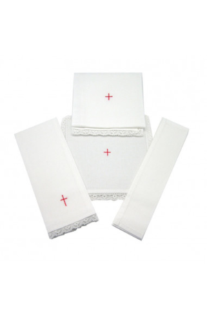 Juego de altar tergal sencillo con Cruz pequeña roja con puntilla 4 piezas